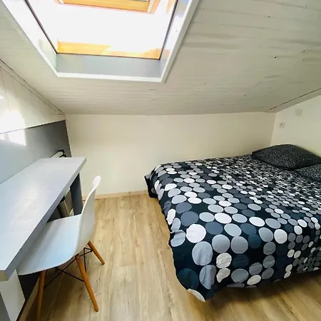 Hyper Centre Droit - Sous Les Toits Du Petit Appartement *